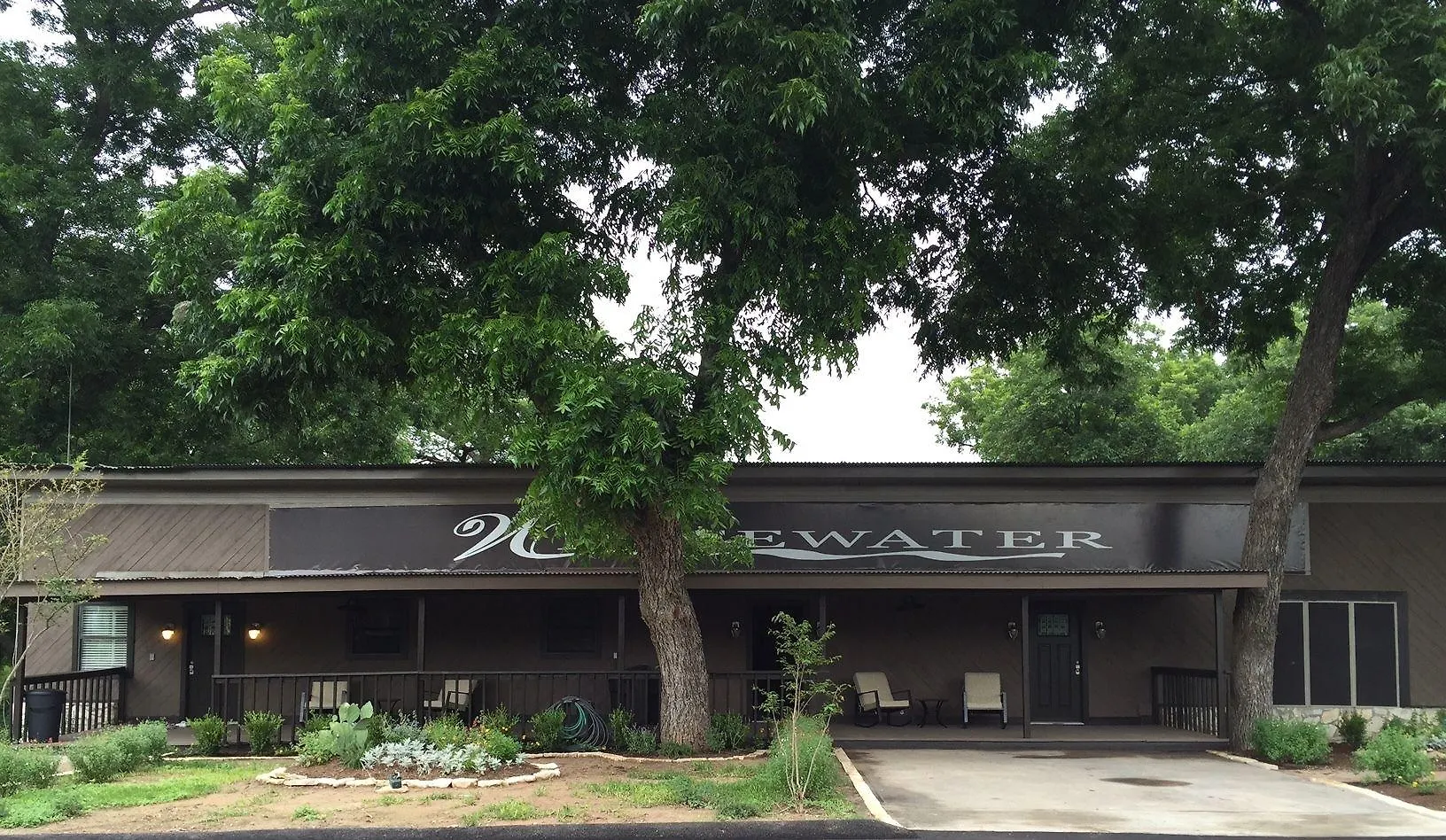 4 Smart 3-Star Hotels in Texas Hill Country Worth Booking